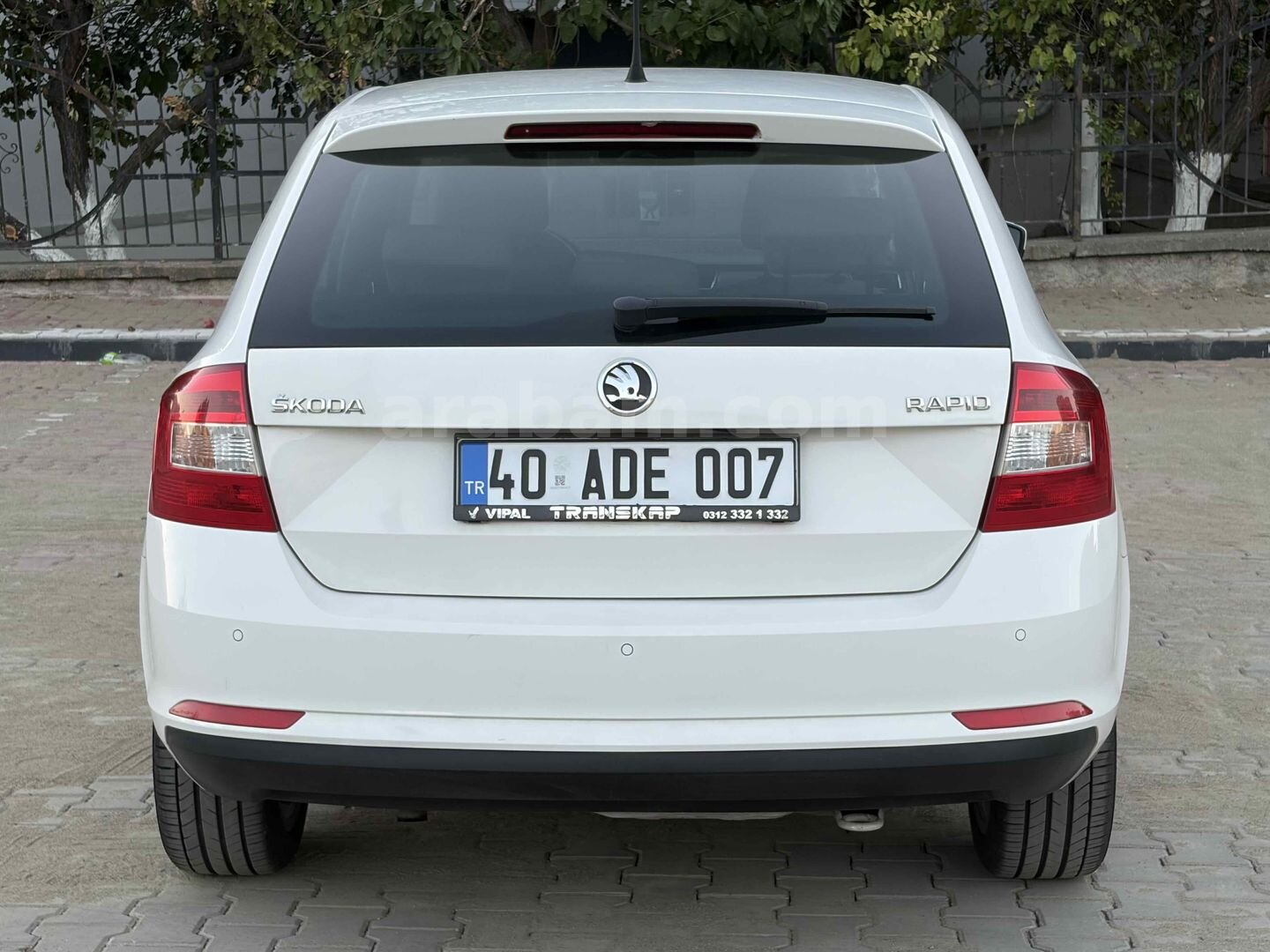 Galeriden Skoda Rapid 1.2 TSI Spaceback Elegance 2015 Model Kırşehir 205.000 km Beyaz 5