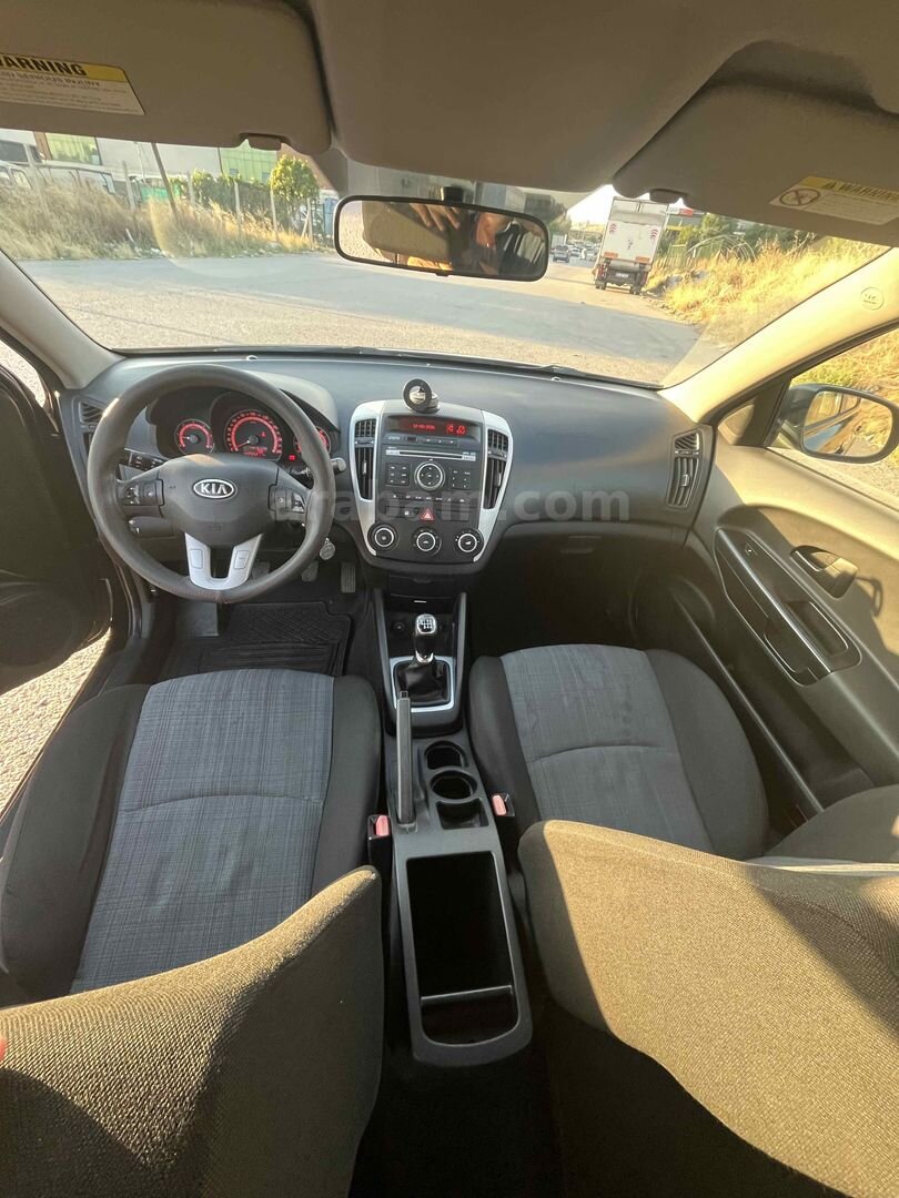 Sahibinden Kia Ceed 1.6 CRDi Cool 2011 Model Ankara 255.500 km Siyah 7