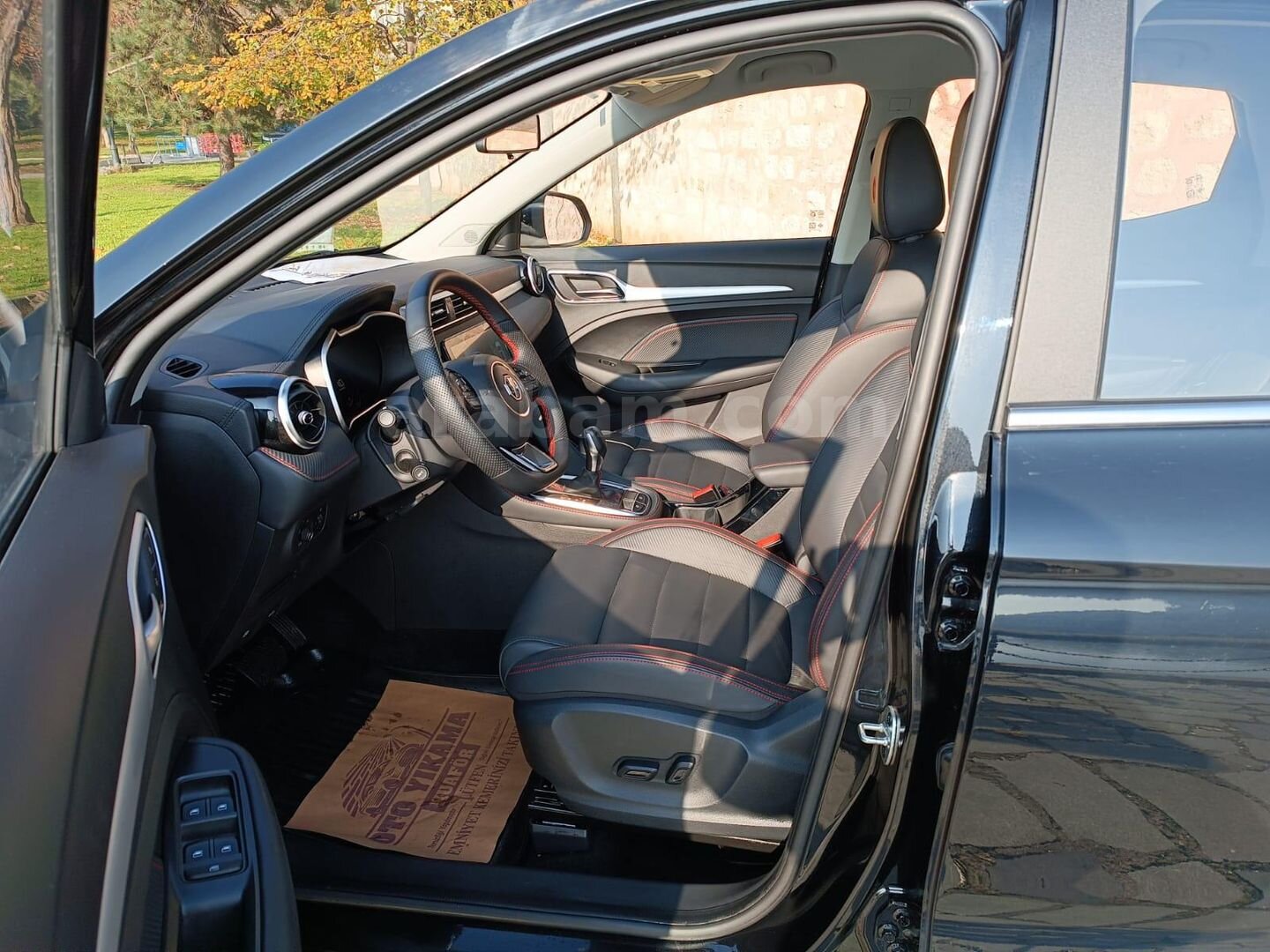İlk sahibinden tertemiz SUV Kazasız boyasız MG ZS 5