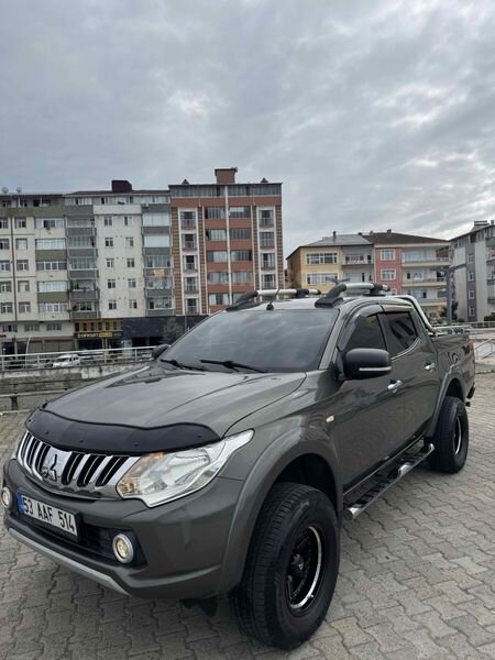 Hatasız Boyasız L200 Tornado 4X4