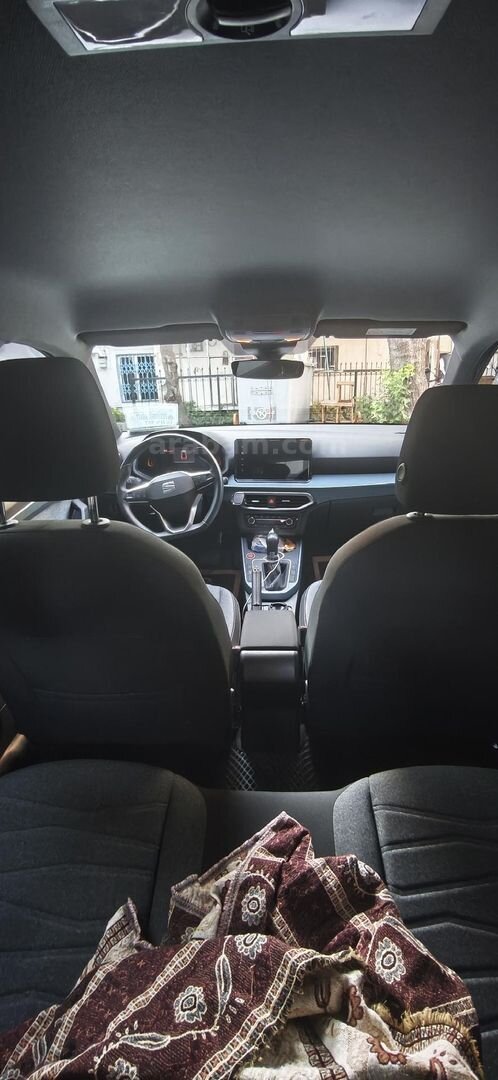 Sahibinden Seat Arona 1.0 EcoTSI Xperience 2024 Model 5