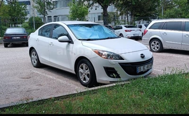 Sahibinden Mazda 3 1.6 Touring 2010 Model
