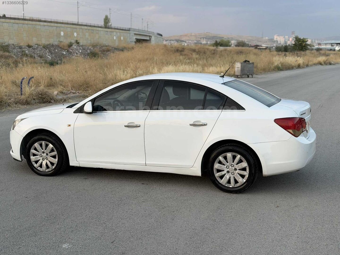 ÜNAL | MASRAFSIZ ÇELİK SÜBOBLU TESLA EKRAN GERİ GÖRÜŞ KAMERA 3