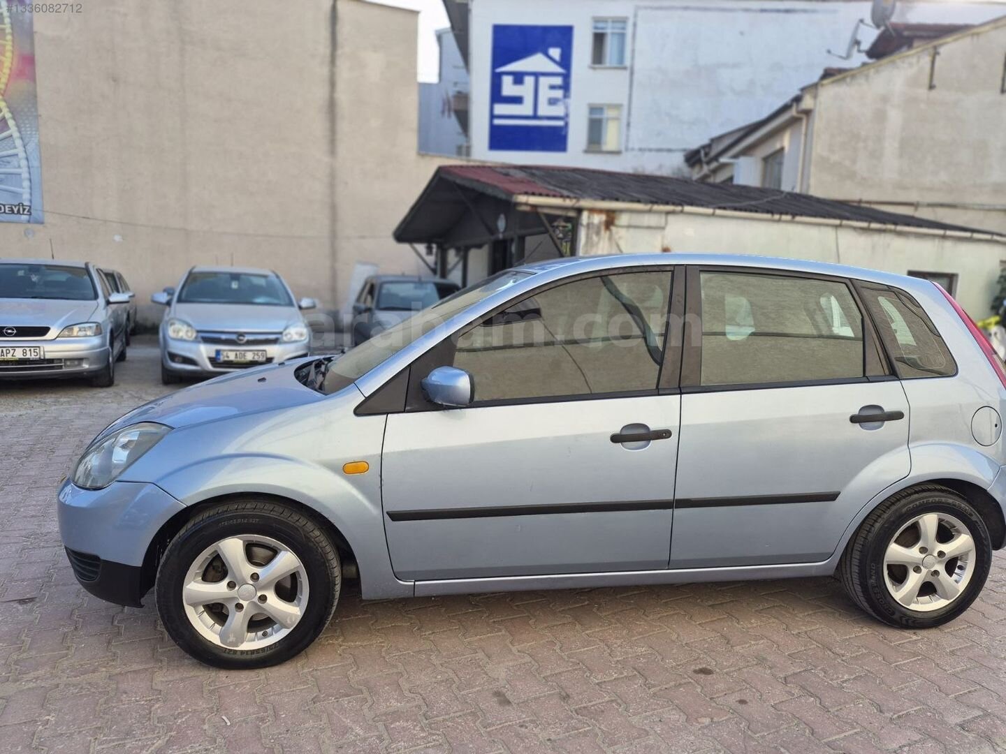 Galeriden Ford Fiesta 1.4 TDCi Comfort 2005 Model Sakarya 295.000 km Mavi 5