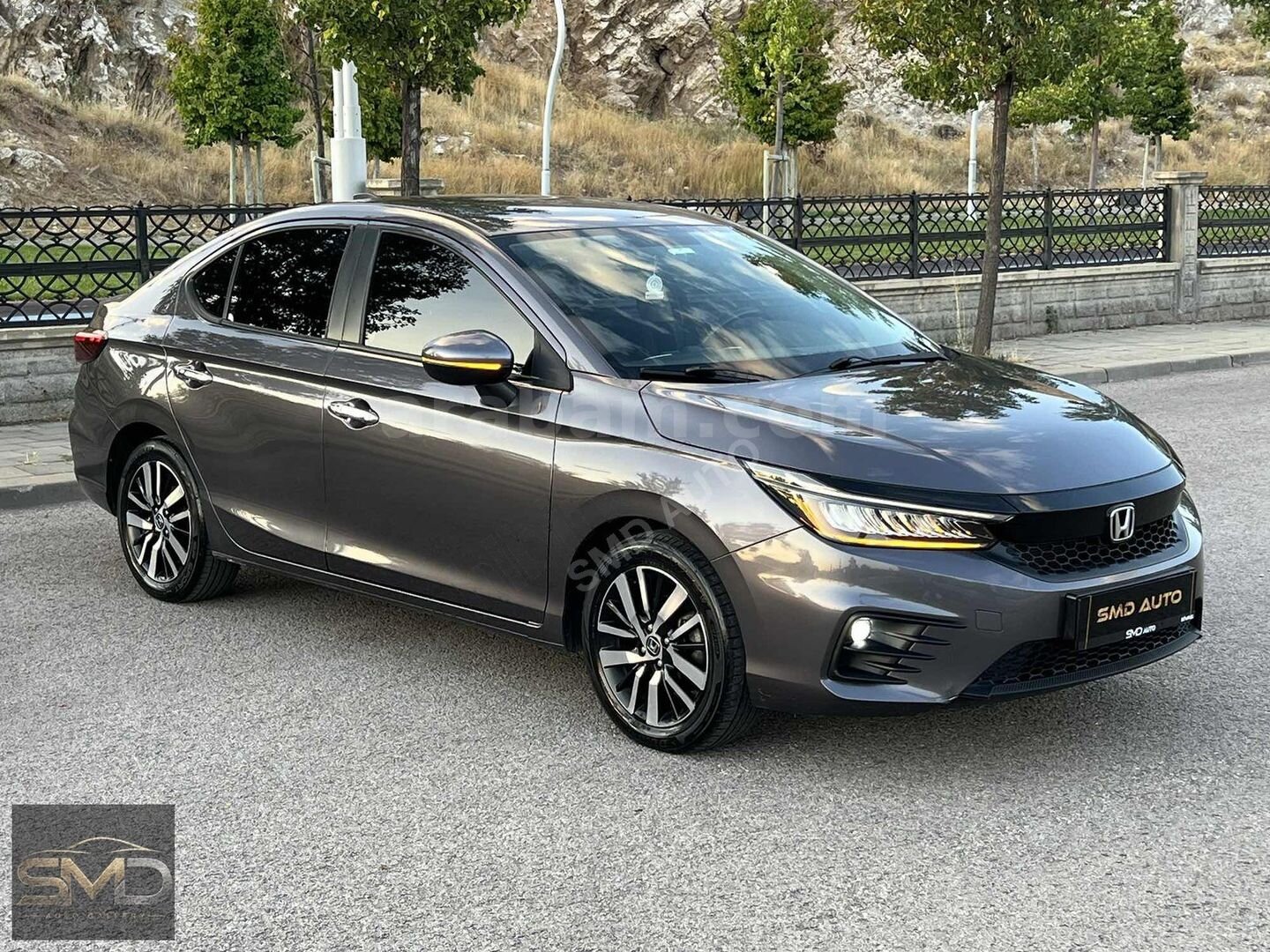 Galeriden Honda City 1.5 i-VTEC Executive 2021 Model Sivas 74.000 km Füme 3