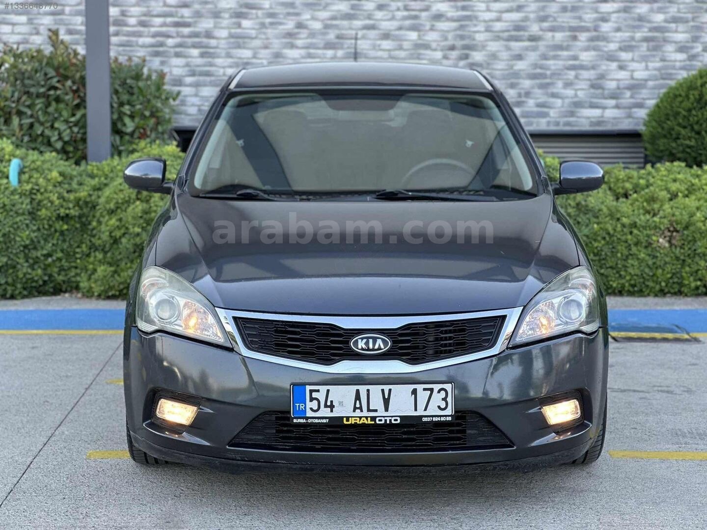 Galeriden Kia Ceed 1.6 CRDi Motion 2012 Model Sakarya 266.000 km Gri 2