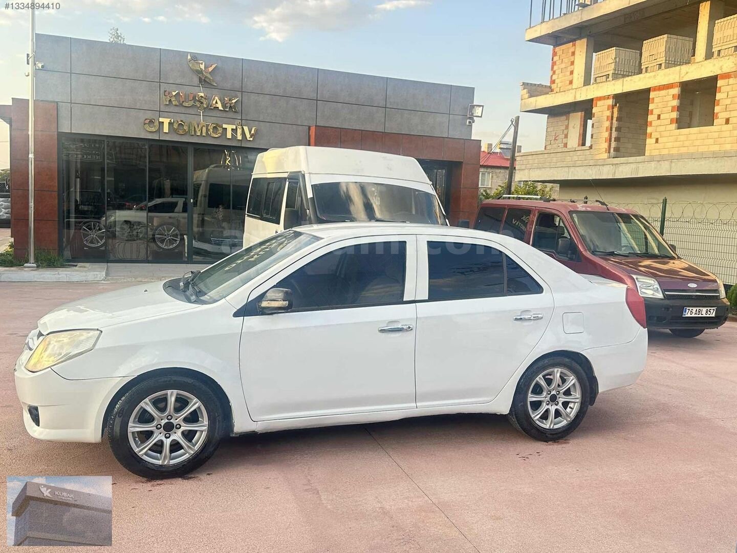 Galeriden Geely Familia 1.5 Comfort 2009 Model Iğdır 138.000 km Beyaz 3