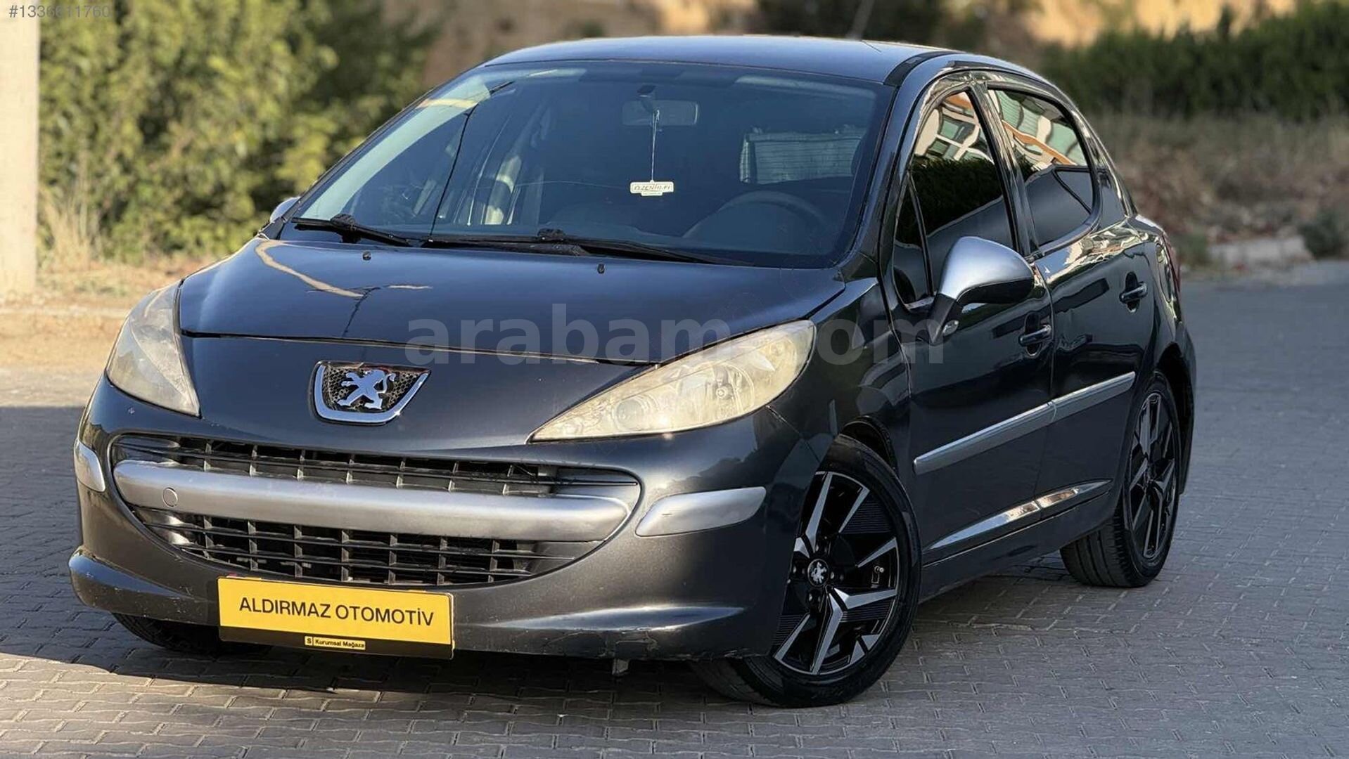 Galeriden Peugeot 207 1.4 Trendy 2010 Model İzmir 197.000 km Füme 1