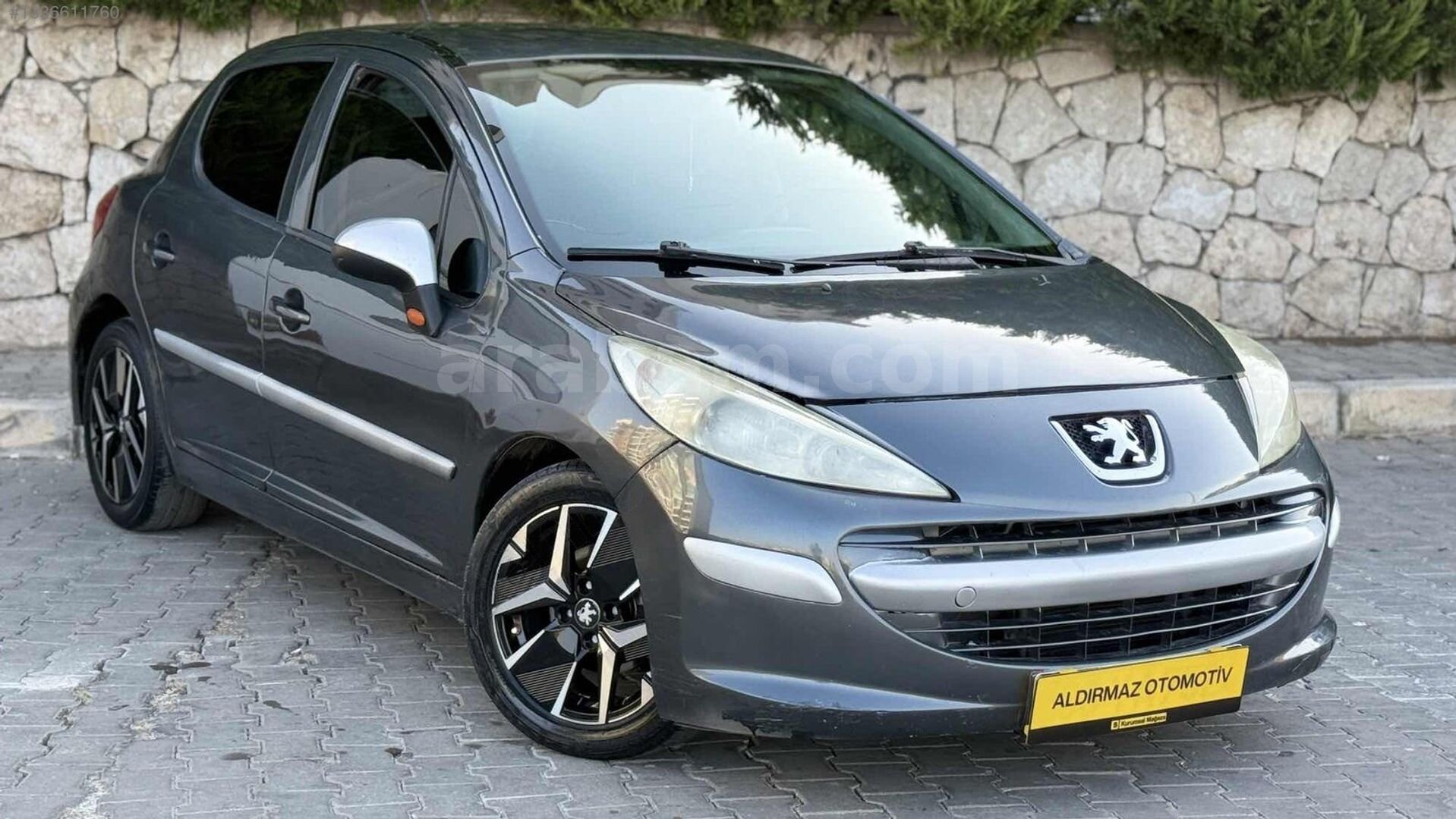 Galeriden Peugeot 207 1.4 Trendy 2010 Model İzmir 197.000 km Füme 3