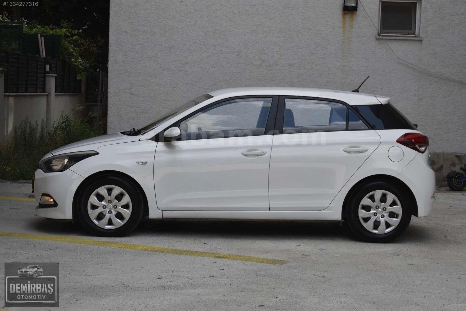 Galeriden Hyundai i20 1.4 CRDi Jump 2016 Model İstanbul 165.000 km Beyaz 4