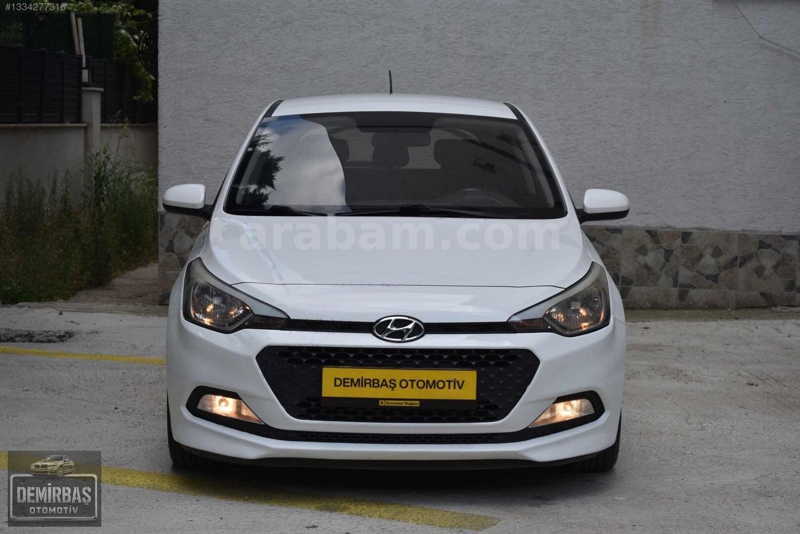 Galeriden Hyundai i20 1.4 CRDi Jump 2016 Model İstanbul 165.000 km Beyaz 2