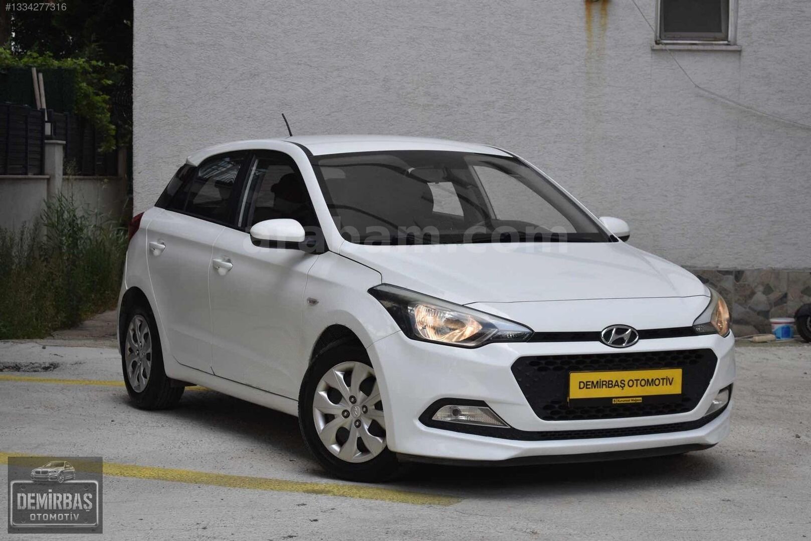Galeriden Hyundai i20 1.4 CRDi Jump 2016 Model İstanbul 165.000 km Beyaz 1