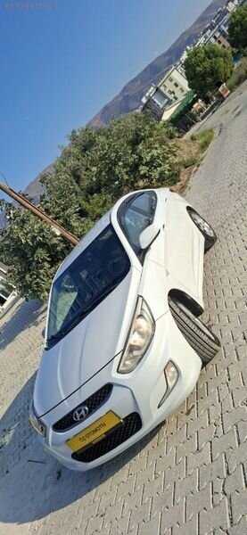 HYUNDAI ACCENT BLUE 2017 MODEL 1.6 DİZEL OTOMATİK VİTES EKSPERTİ