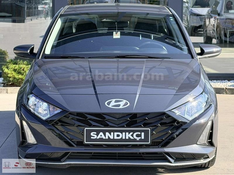 Galeriden Hyundai i20 1.0 T-GDI Jump 2025 Model Sakarya 42.050 KM