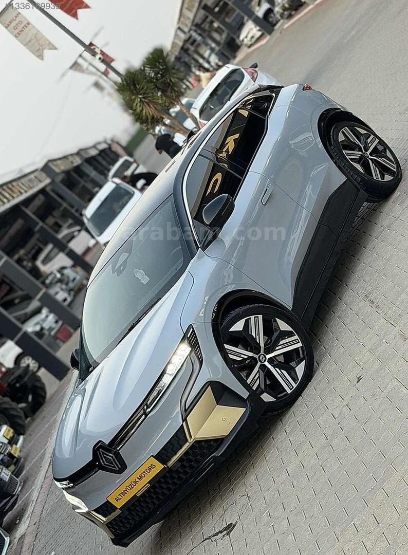 Galeriden Renault Megane E-Tech Iconic 2023 Model Adana 108.000 km Gri 6