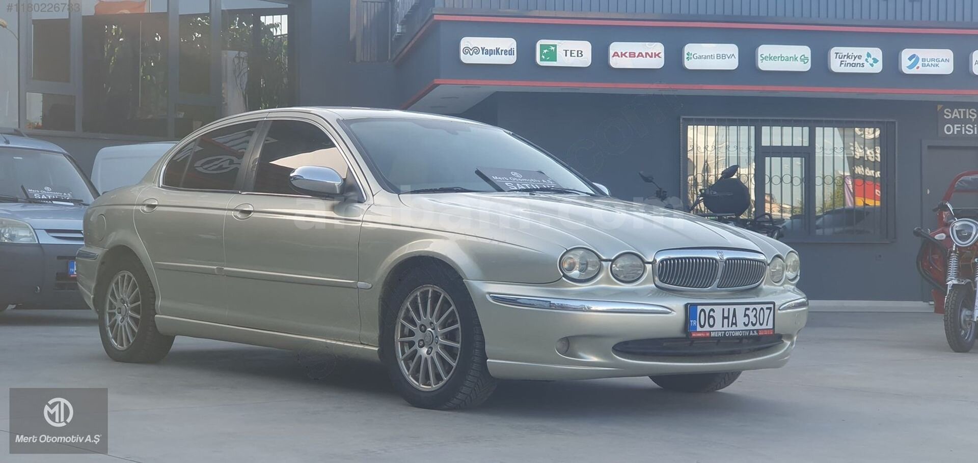 Galeriden Jaguar X-Type 2.0 D Executive 2006 Model İstanbul 290.000 km Bej 7