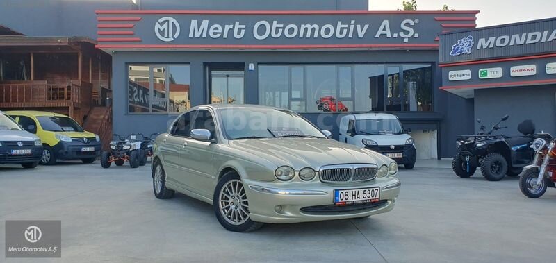 Galeriden Jaguar X-Type 2.0 D Executive 2006 Model İstanbul 290.000 km Bej
