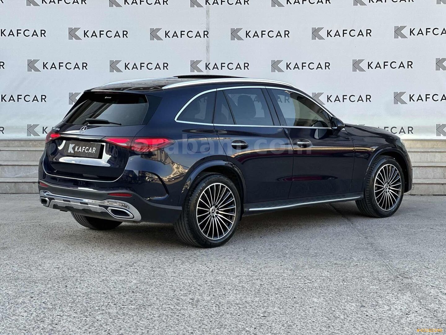 "KAFCAR" 2024 MERCEDES GLC 180 AMG LACİVERT + İÇİ BEYAZ HATASIZ 3