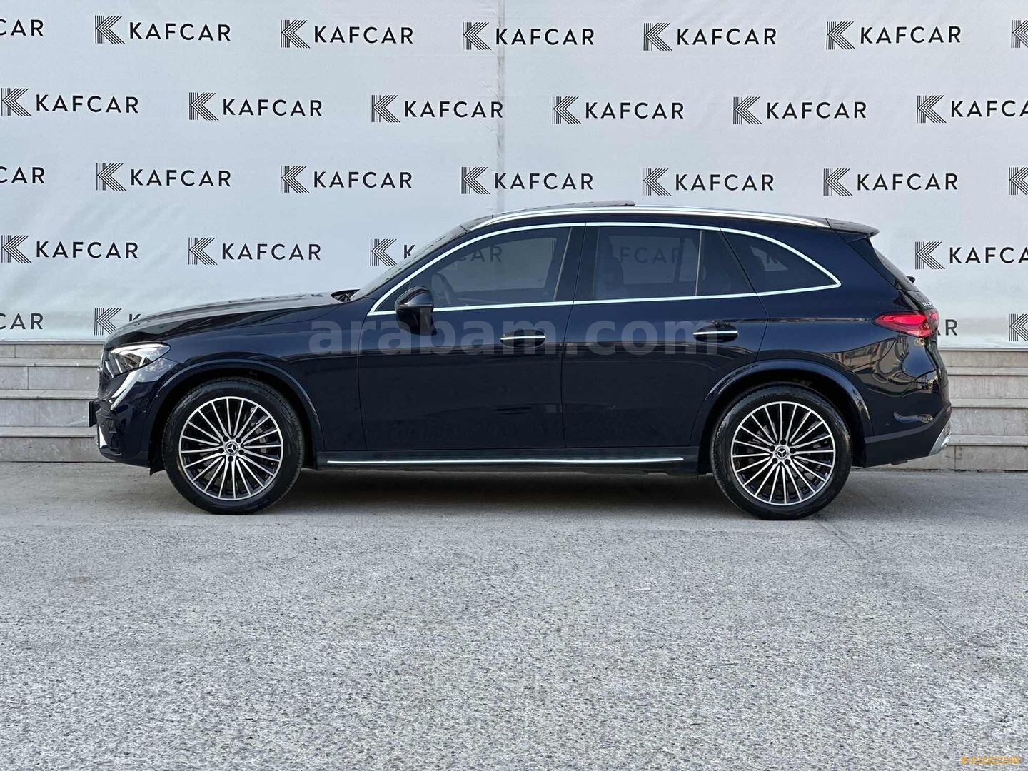 "KAFCAR" 2024 MERCEDES GLC 180 AMG LACİVERT + İÇİ BEYAZ HATASIZ 6