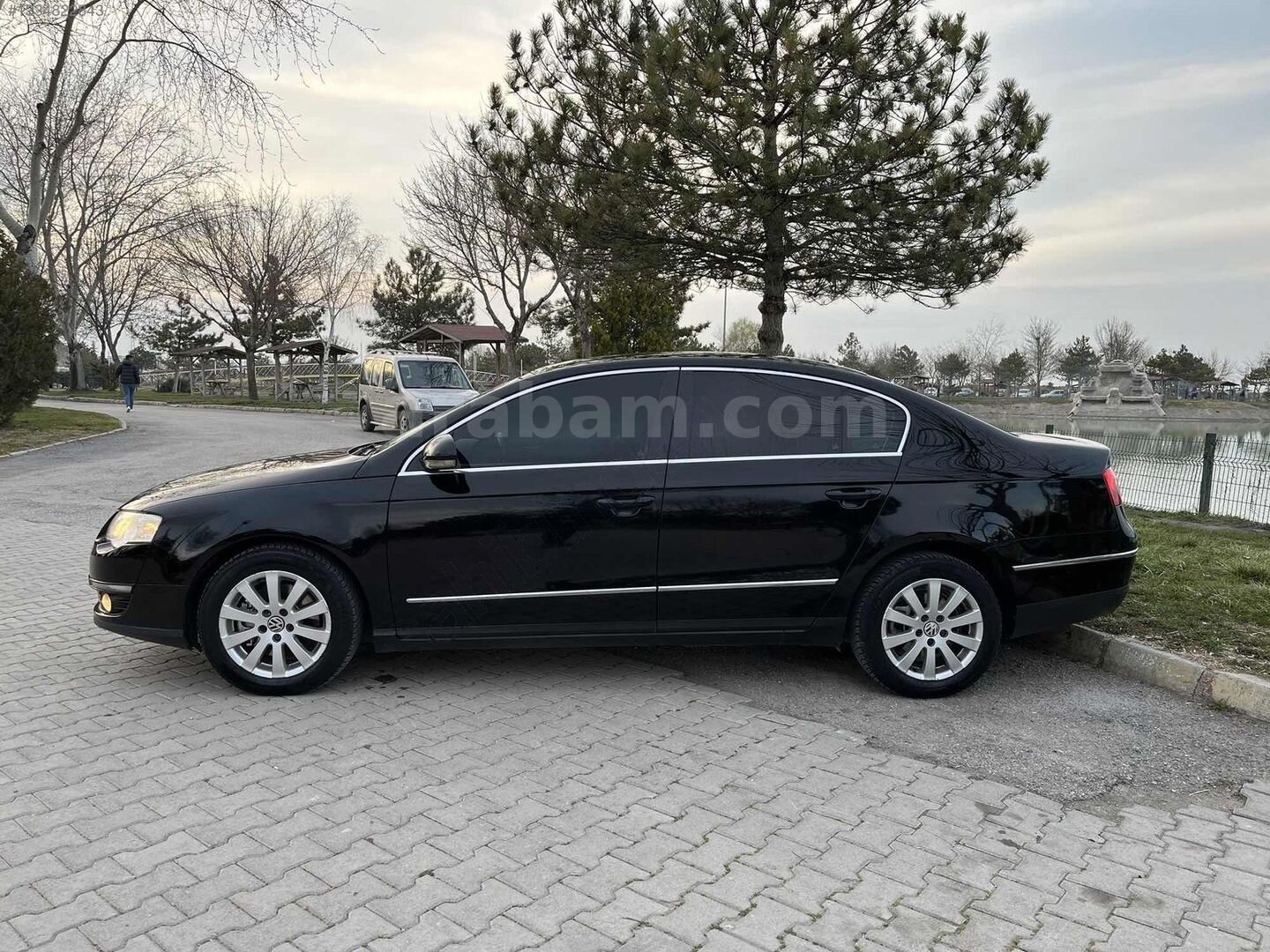 Galeriden Volkswagen Passat 1.4 TSi Comfortline 2011 Model Afyonkarahisar 249.500 km Siyah 5