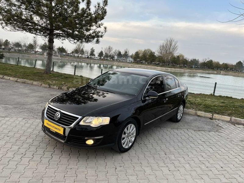 Galeriden Volkswagen Passat 1.4 TSi Comfortline 2011 Model Afyonkarahisar 249.500 km Siyah