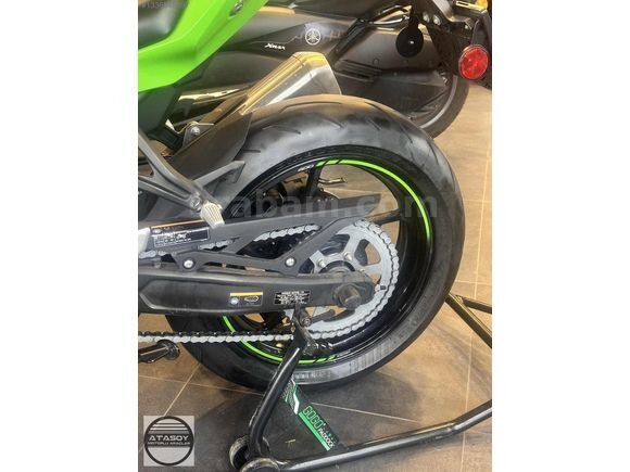 Galeriden Kawasaki Ninja ZX-4RR 2024 Model Ankara 6.003 KM Yeşil