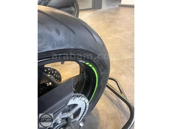 Galeriden Kawasaki Ninja ZX-4RR 2024 Model Ankara 6.003 KM Yeşil