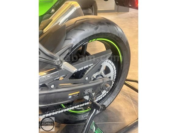 Galeriden Kawasaki Ninja ZX-4RR 2024 Model Ankara 6.003 KM Yeşil