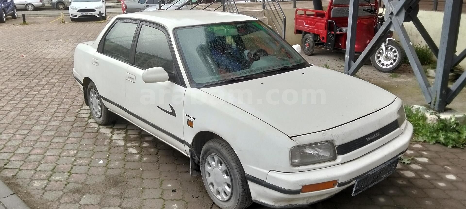 Sahibinden Daihatsu Applause 1.6 Li 1991 Model Ankara 290.000 km Beyaz 4