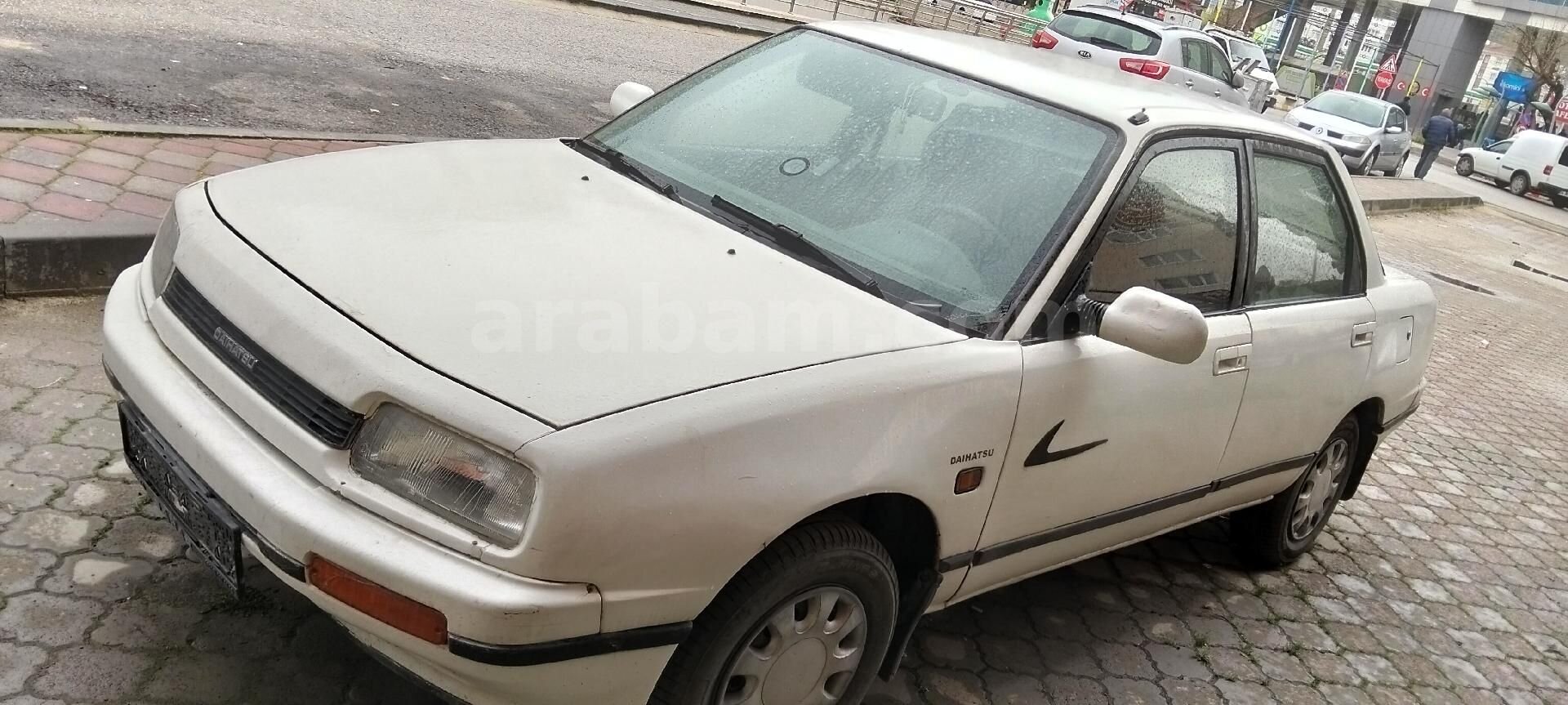 Sahibinden Daihatsu Applause 1.6 Li 1991 Model Ankara 290.000 km Beyaz 3