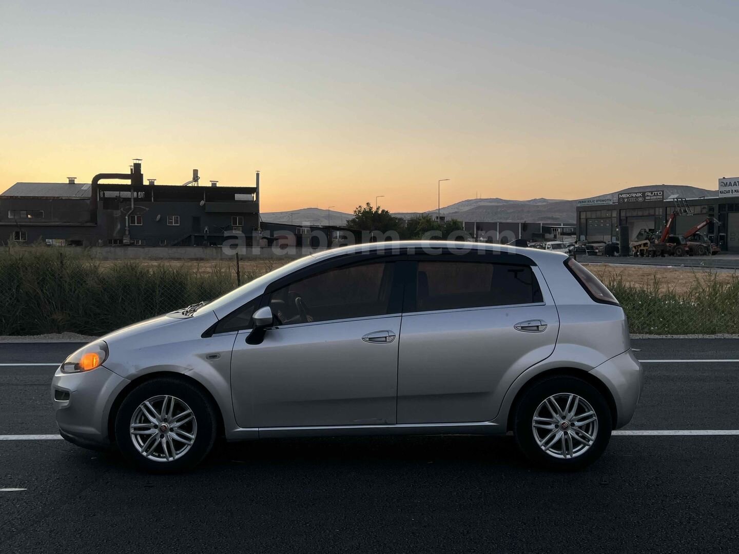 Galeriden Fiat Punto 1.3 Multijet Pop 2013 Model Kayseri 222.000 km Gri (Gümüş) 5