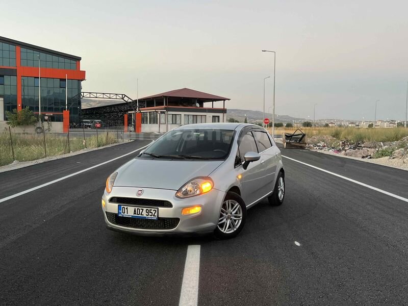 Galeriden Fiat Punto 1.3 Multijet Pop 2013 Model Kayseri 222.000 km Gri (Gümüş)