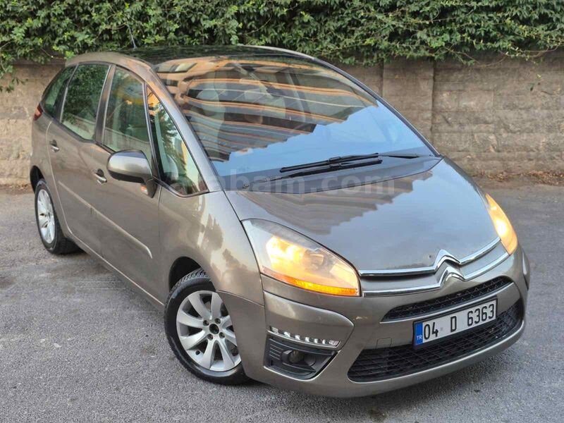 Galeriden Citroen C4 Picasso 1.6 e-HDi Dynamic 2012 Model İstanbul 276.000 km Kahverengi