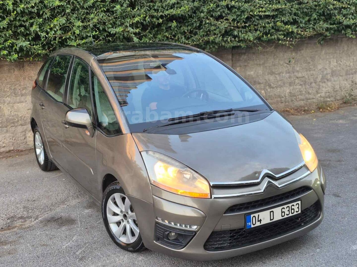 Galeriden Citroen C4 Picasso 1.6 e-HDi Dynamic 2012 Model İstanbul 276.000 km Kahverengi 5
