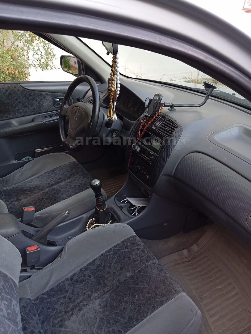 Sahibinden Mazda 323 1.5 GLX 2000 Model 6
