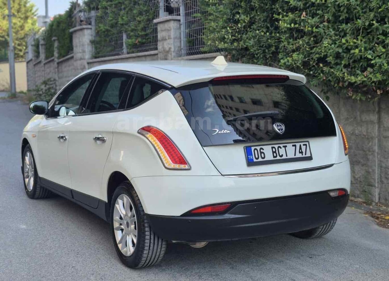 Galeriden Lancia Delta 1.6 MJet 2013 Model İstanbul 223.000 km Beyaz 7
