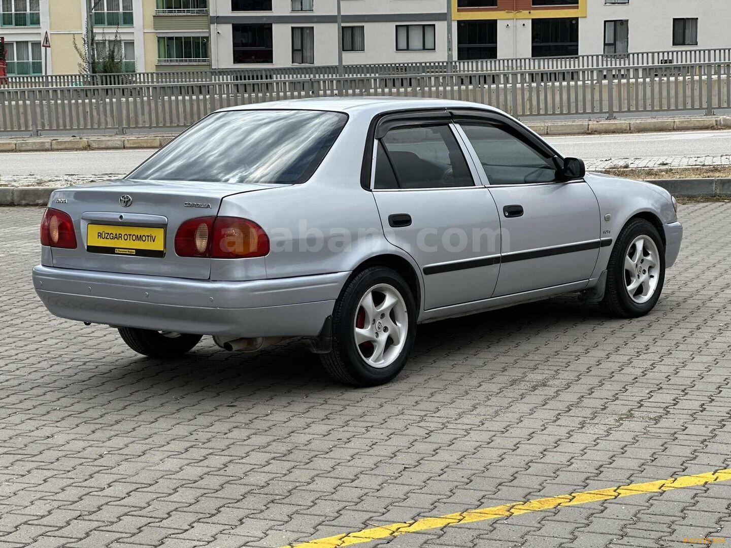 2000 model Toyota Corolla 1.6 otm vites 7