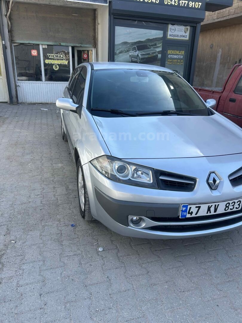 Galeriden Renault Megane 1.5 dCi Expression 2009 Model Mardin 293.000 km Gri 2