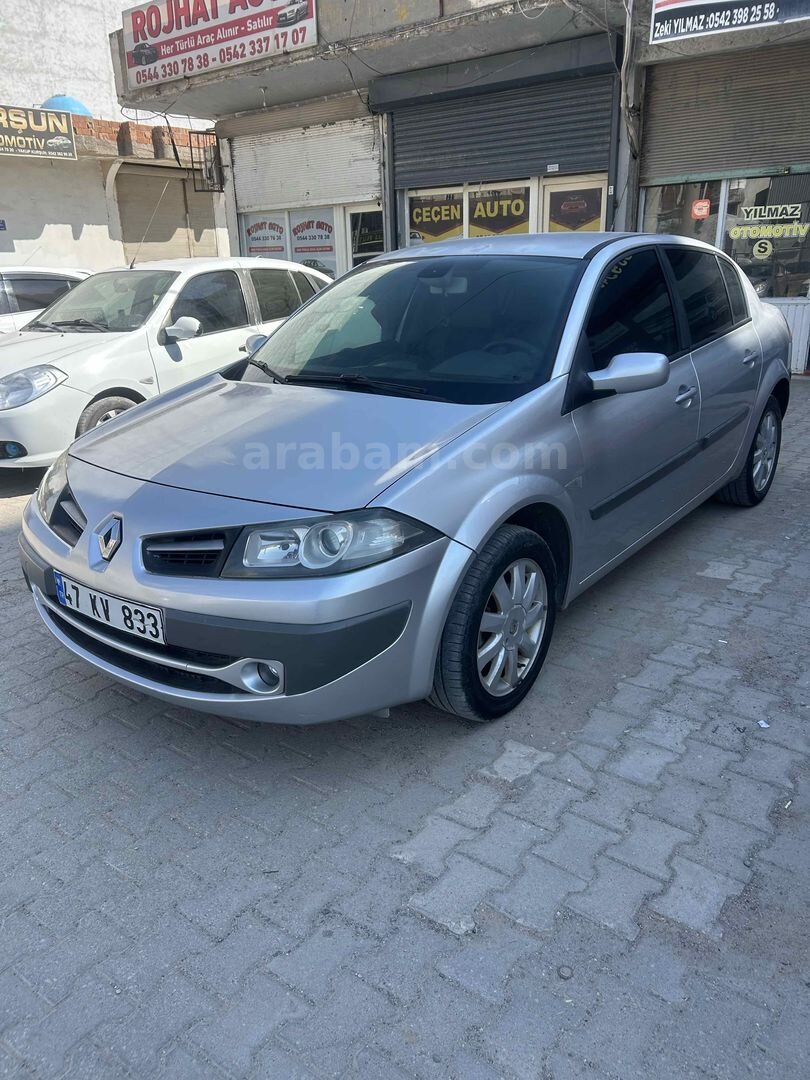 Galeriden Renault Megane 1.5 dCi Expression 2009 Model Mardin 293.000 km Gri 5