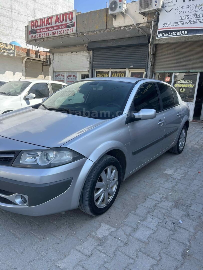 Galeriden Renault Megane 1.5 dCi Expression 2009 Model Mardin 293.000 km Gri 4