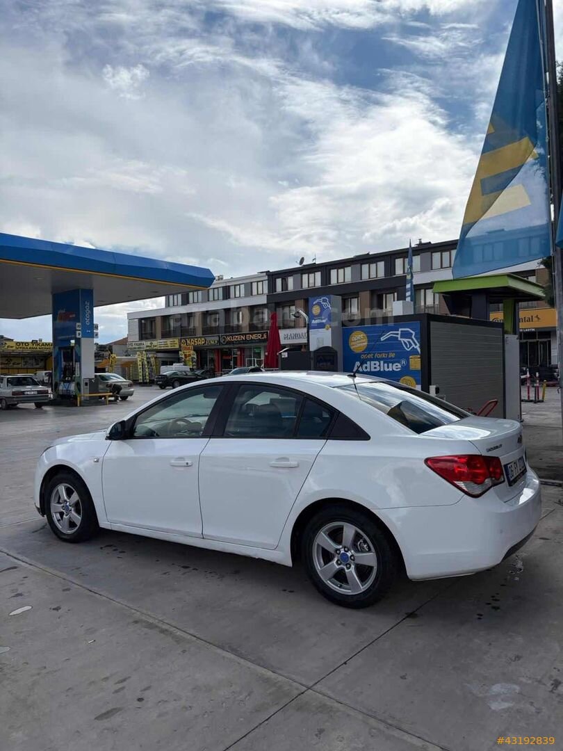 EFE GALLERY'DEN SATILIK CRUZE 6