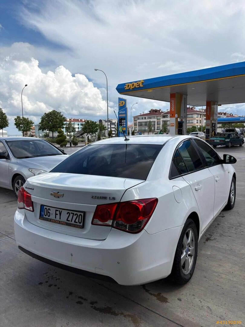 EFE GALLERY'DEN SATILIK CRUZE 4