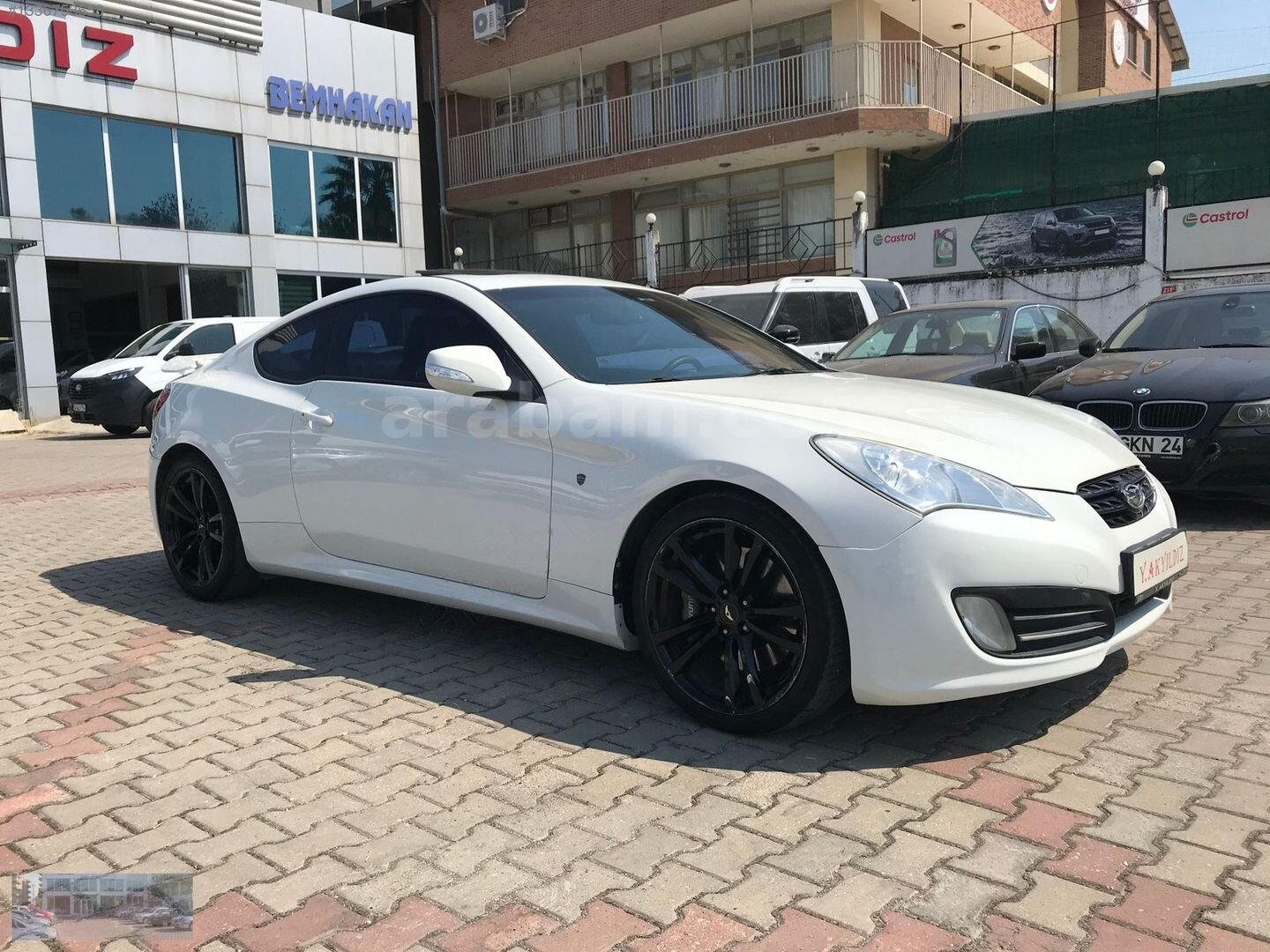 Galeriden Hyundai Genesis 2.0L TCI 2011 Model Bursa 188.000 km Beyaz 2