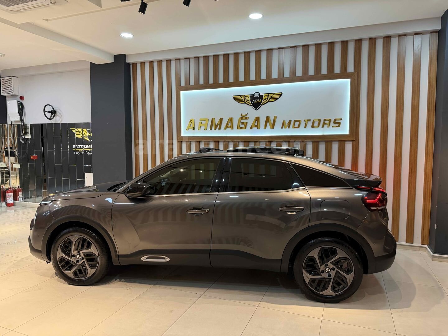 ARMAĞAN MOTORS'dan 2024 CİTRÖEN C4 SHİNE BOLD/1.200.000 TL KREDİ 3