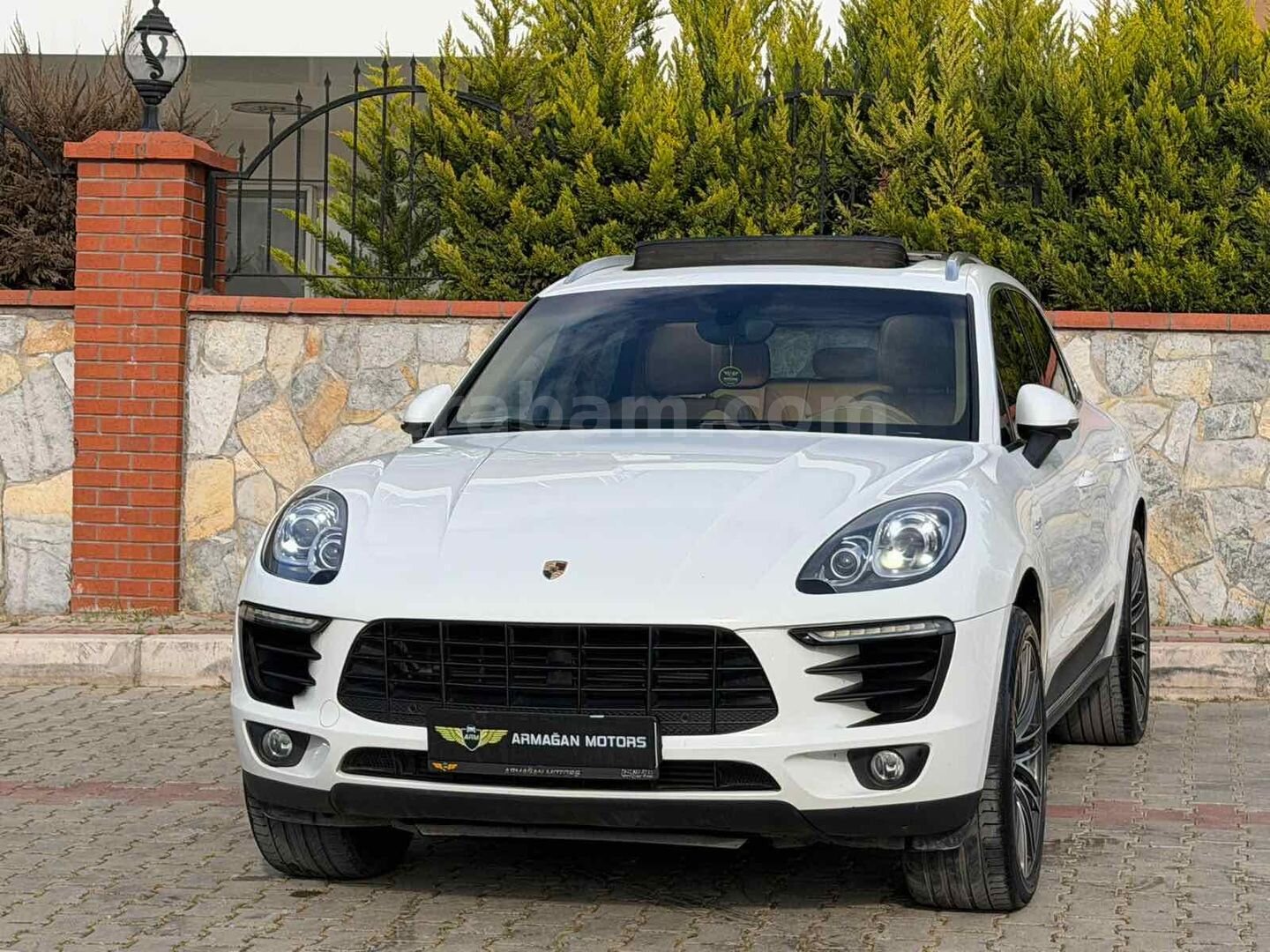 ARMAĞAN MOTORS 2015 PORSHE MACAN S 3.0 DİESEL /3.100.000TL KREDİ 1