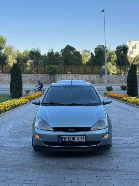 Galeriden Ford Focus 1.6 Ambiente 2000 Model Ankara 384.000 km Yeşil