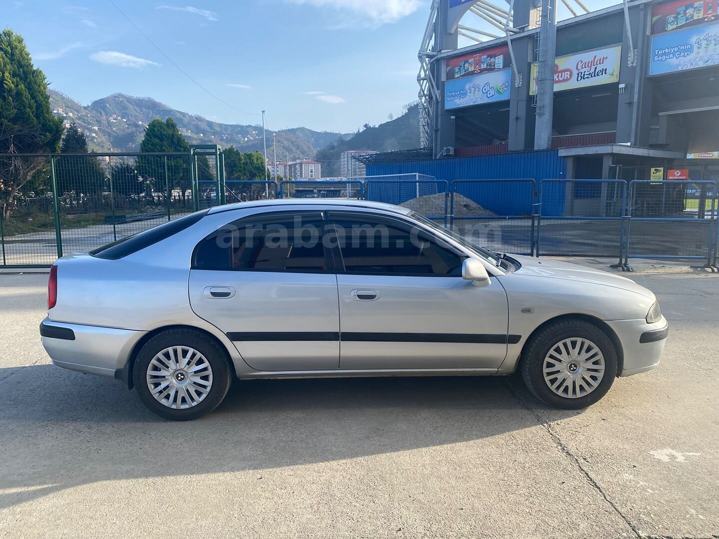 2003 Model Mitsubishi Carisma 1.6 2