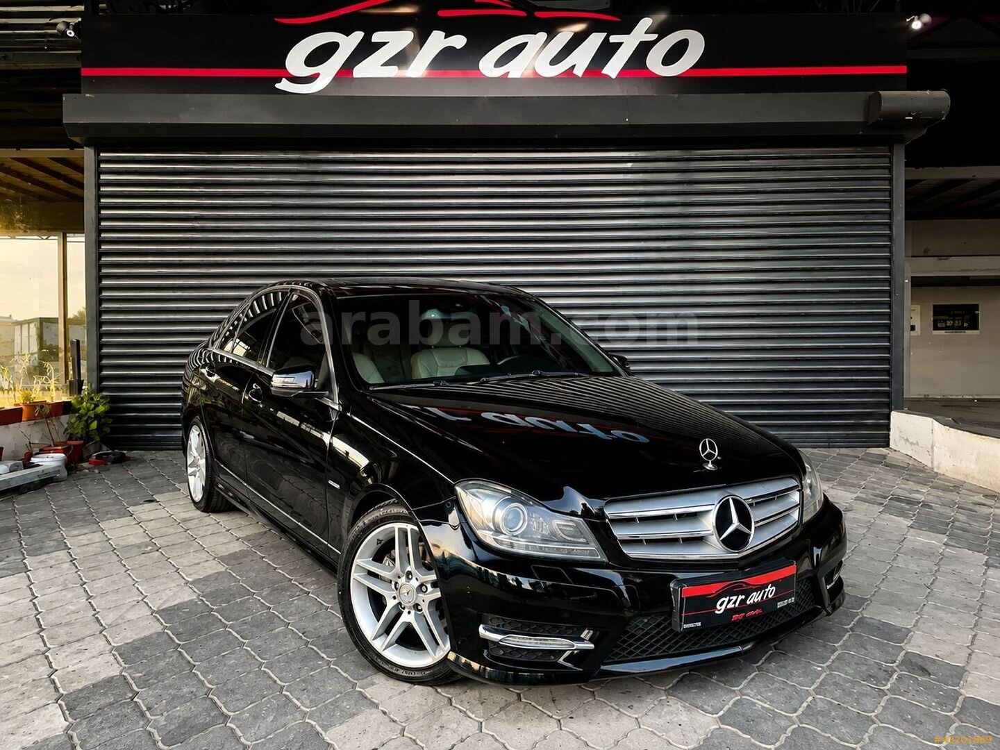 Galeriden Mercedes - Benz C 180 Kompressor BlueEfficiency AMG 2012 Model Osmaniye 299.000 km Siyah 1