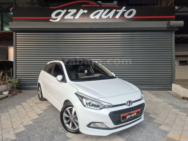 Galeriden Hyundai i20 1.4 MPI Style 2016 Model Osmaniye 133.000 km Beyaz 1
