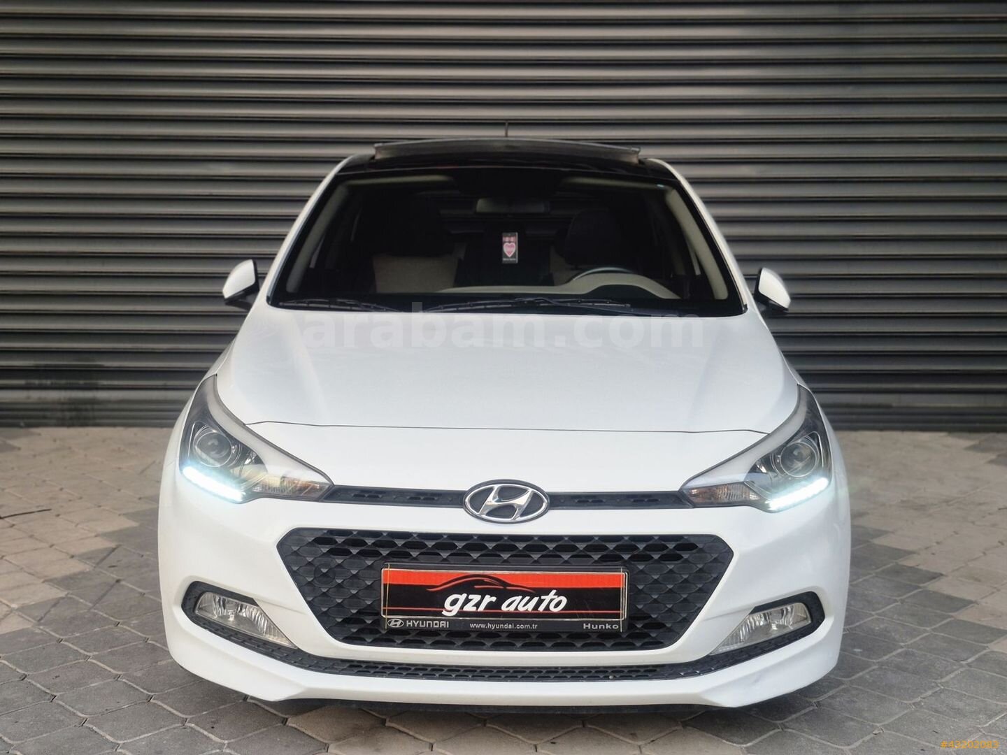 Galeriden Hyundai i20 1.4 MPI Style 2016 Model Osmaniye 133.000 km Beyaz 6